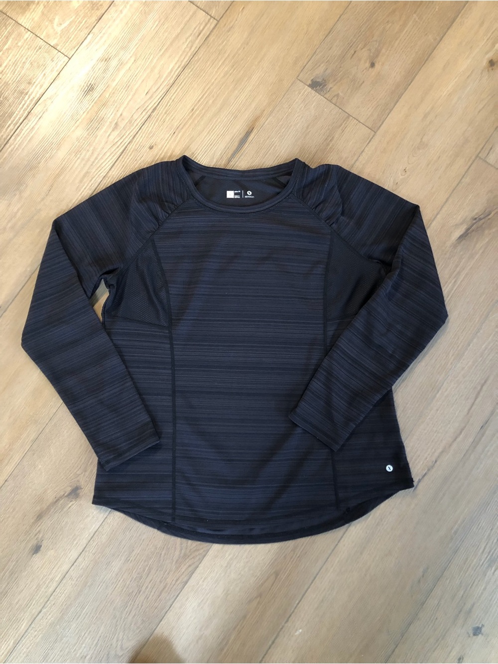 Xersion Black Long-Sleeve Performance Jersey